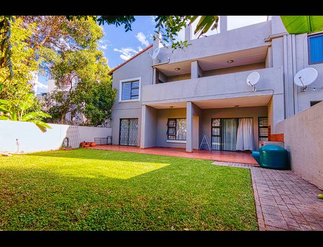 2 BEDROOM APARTMENT SOLD IN BRYANSTON